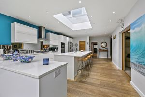 Kitchen- click for photo gallery
